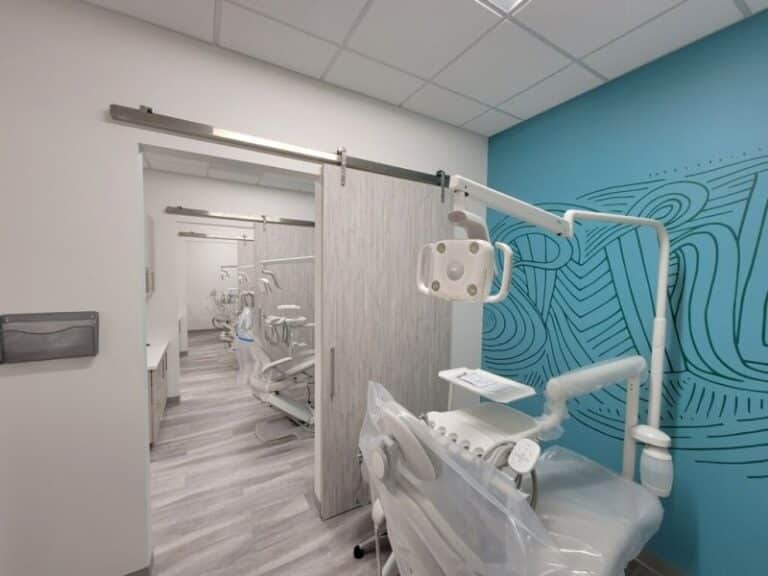 Pacific Dental Services – Lowry